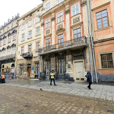 Vip Апартаменти Ван Гог На Площі Ринок Lviv Ngoại thất bức ảnh