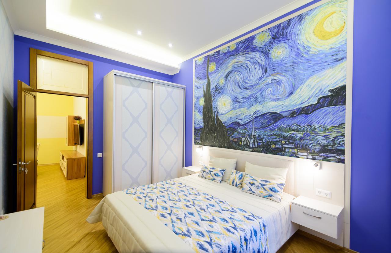 Vip Апартаменти Ван Гог На Площі Ринок Lviv Ngoại thất bức ảnh