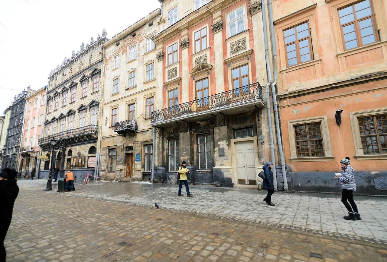 Vip Апартаменти Ван Гог На Площі Ринок Lviv Ngoại thất bức ảnh
